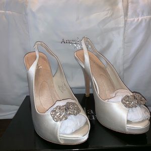 Angela Nuran Lamour wedding shoes with dust bag